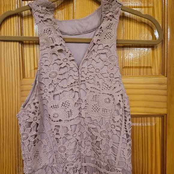 Missguided Pink lace high neck fishtail midi dress Size 6. Worn once. Like New - Picture 3 of 6